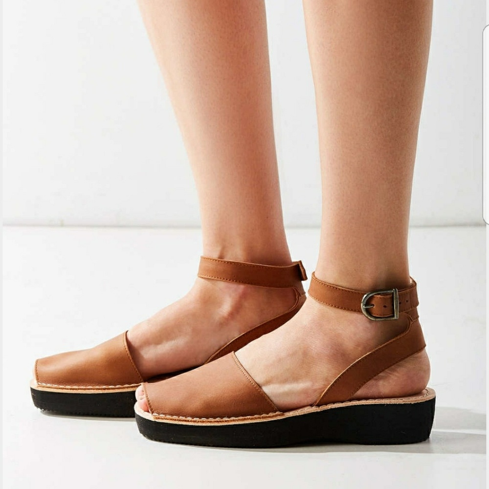 COPY - Pons Platform Sandle